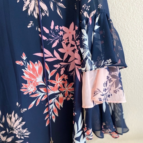 Vince Camuto Chiffon Float Dress w/ Tiered Sleeves - Picture 4 of 8